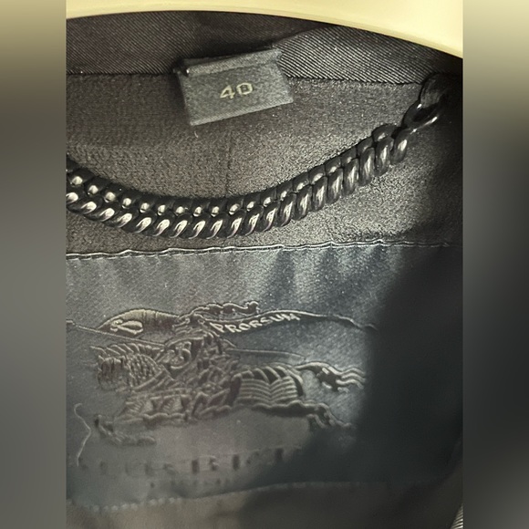 Burberry Prorsum Silk Coat from Fall 2012 RTW Collection - Picture 3 of 9